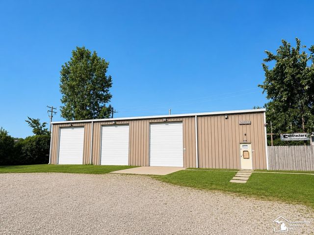 12517 Mill St, Carleton