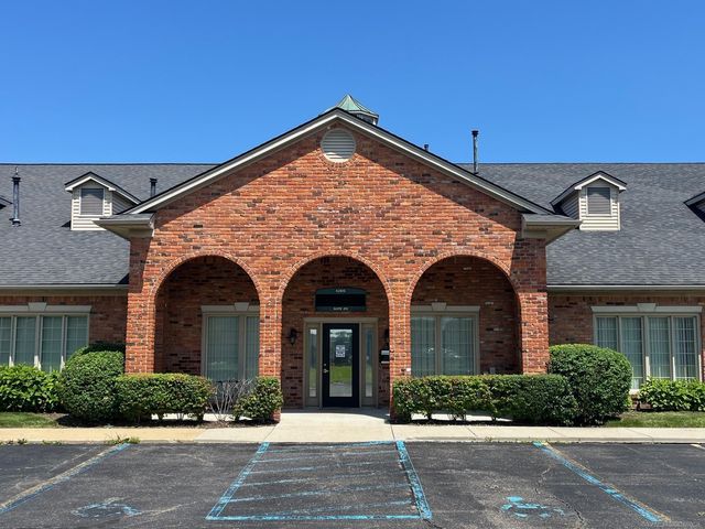 42855 Garfield Rd, Clinton Township