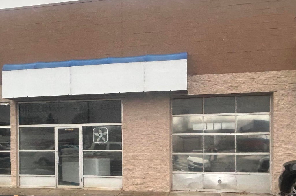 163 Groesbeck Hwy, Mt. Clemens city