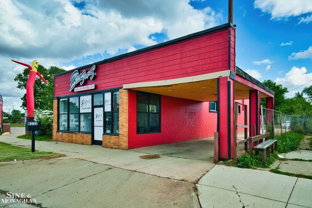 8235 W 8 Mile Rd, Detroit city