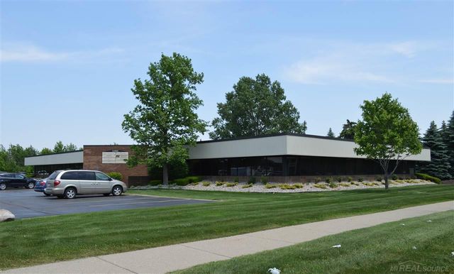 17001 19 Mile Rd, Clinton Township