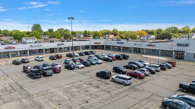 13770 E 14 Mile Rd, Warren