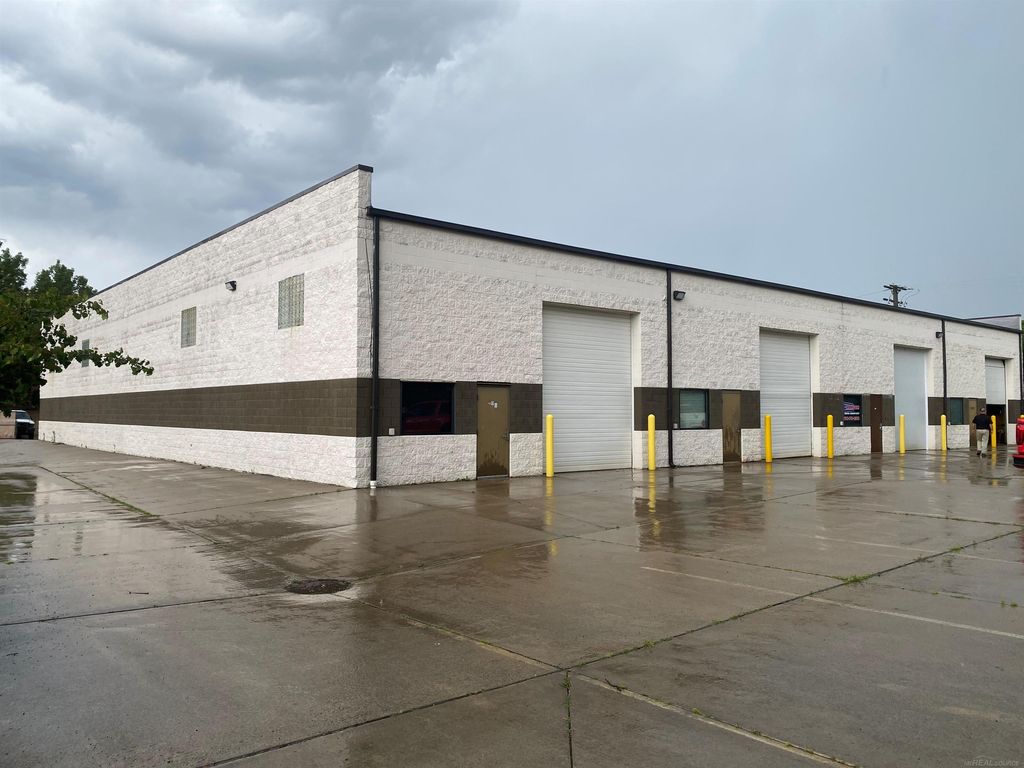 33113 Louise Ave, Clinton charter township