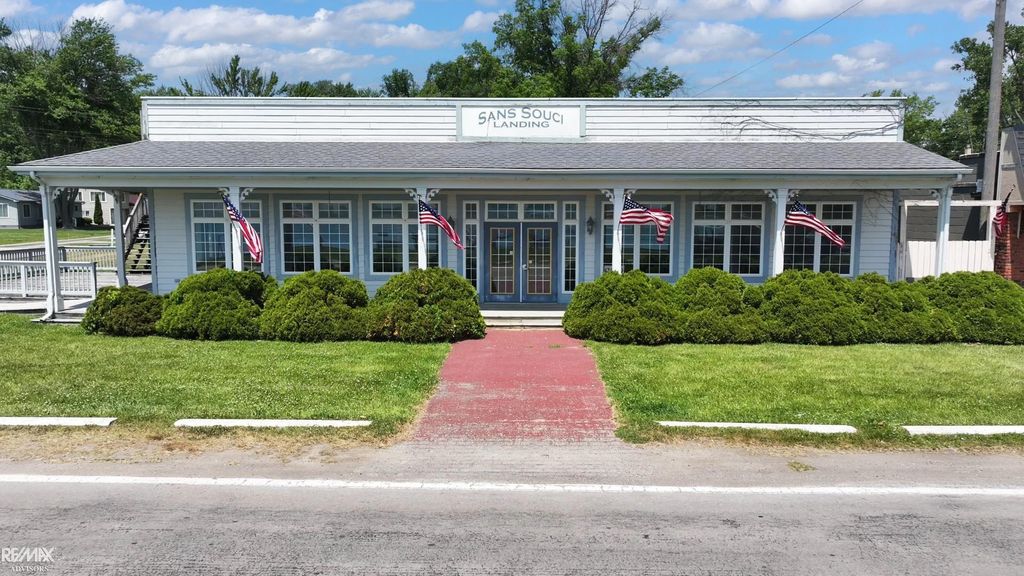 3070/3074 South Channel Dr, Clay township