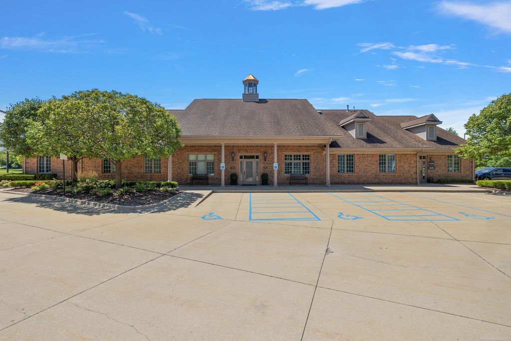 37308 Schoenherr Rd, Sterling Heights city