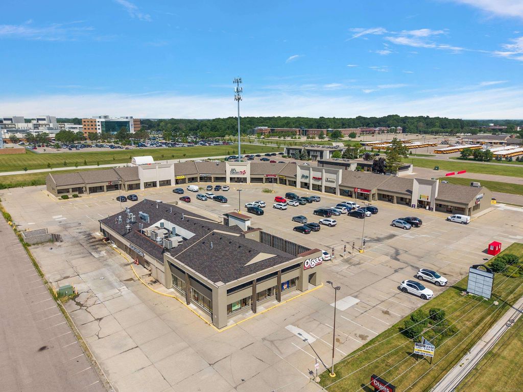 43201-43301 Garfield Rd, Clinton charter township