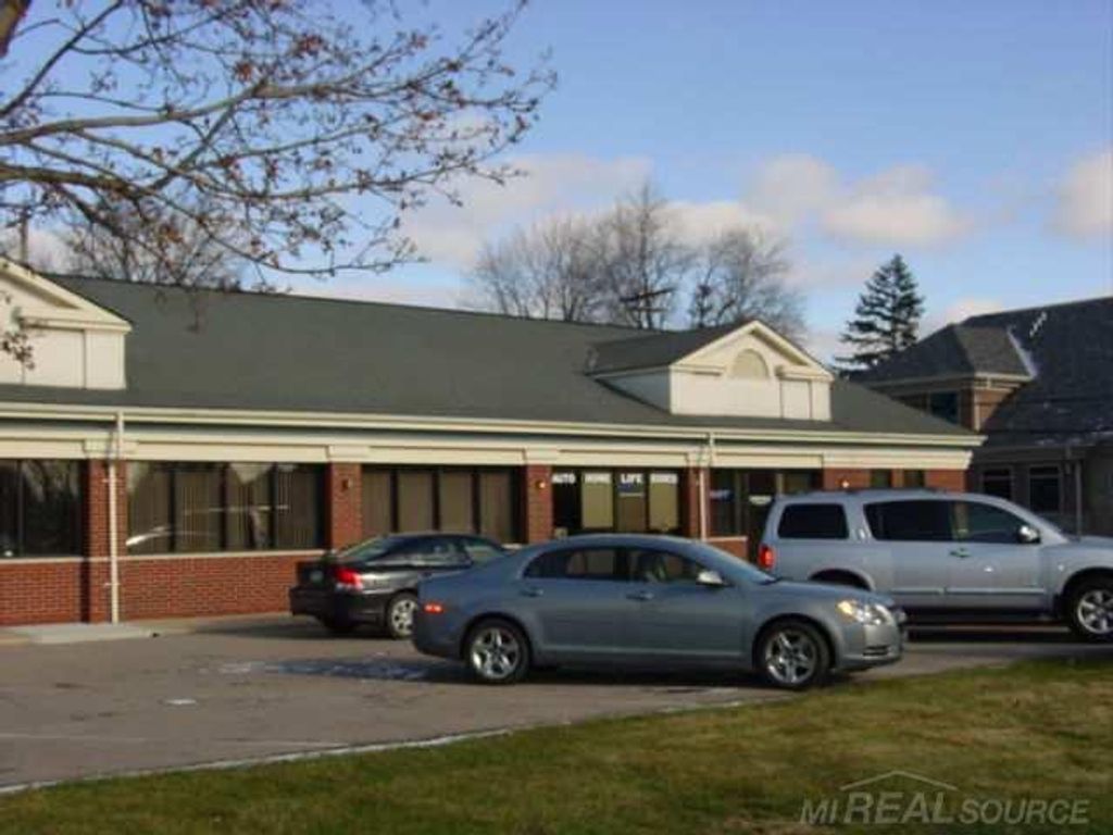 8641 Hall Rd, Shelby charter township