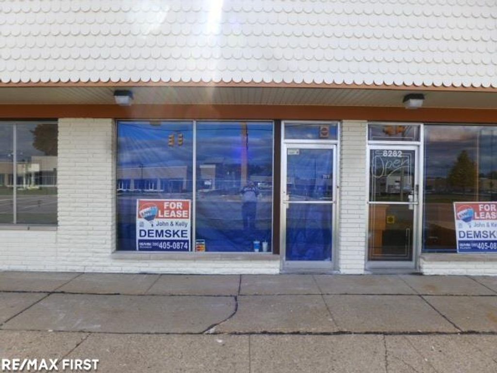 8306 12 Mile, Warren city