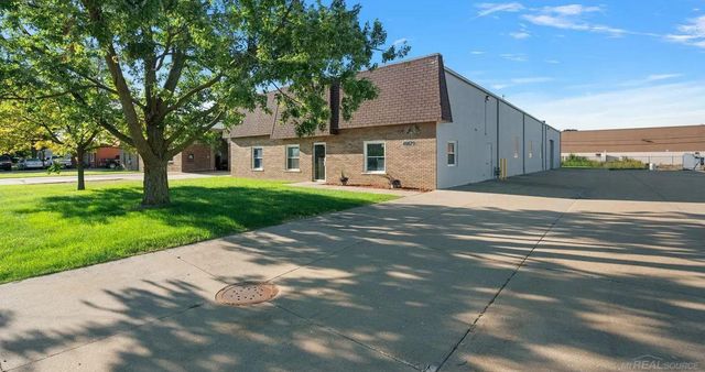 49679 Leona Dr, Chesterfield