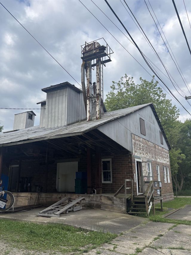505 W 4th St, Imlay City