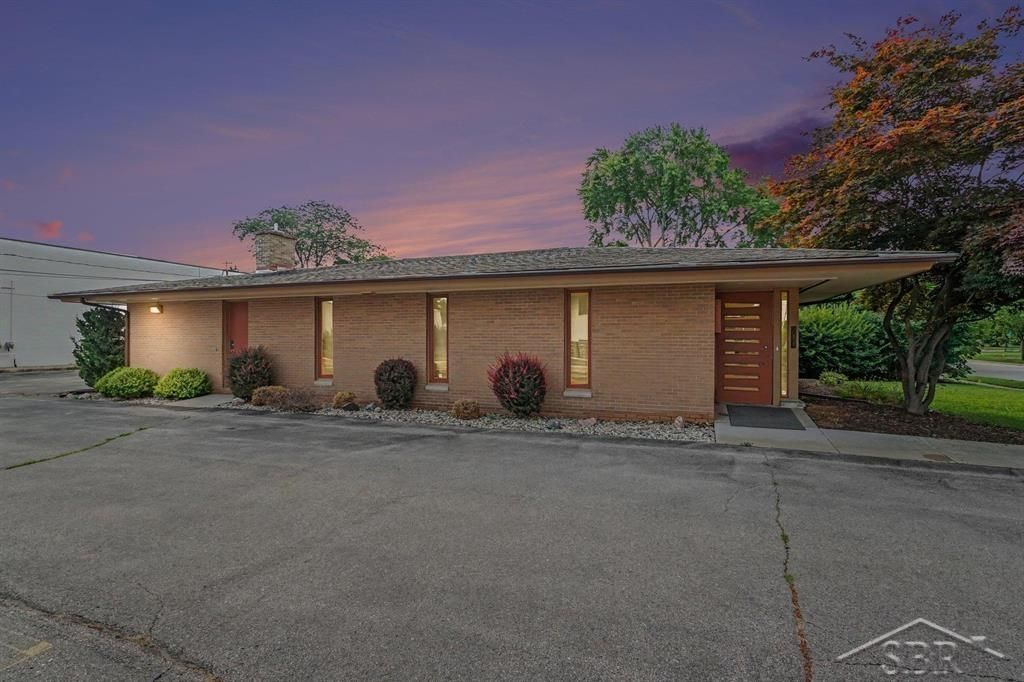 711 Bayliss, Midland city
