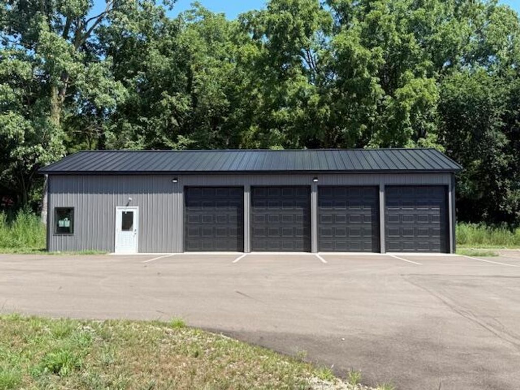 136 Helen Avenue, Otsego township