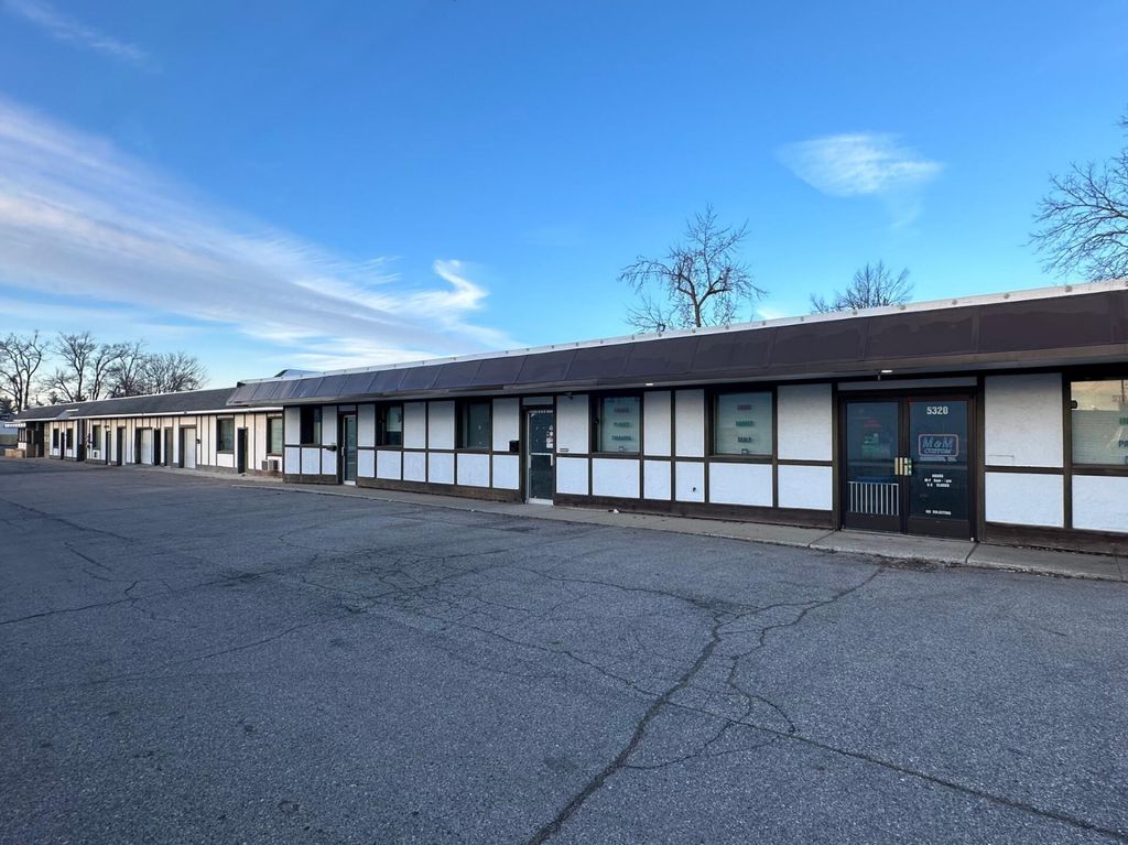 5300 Ivanhoe Court Unit: 5330, Portage city