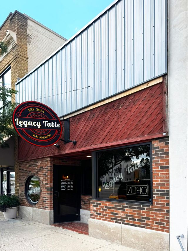 234 W Michigan Avenue, Kalamazoo