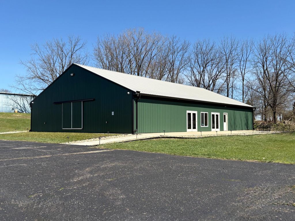 988 E State Street, Cassopolis village
