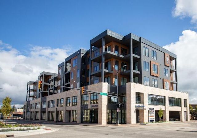 159 S River Unit: 210, Holland