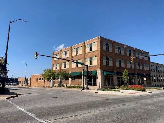 166 S River Avenue, Holland