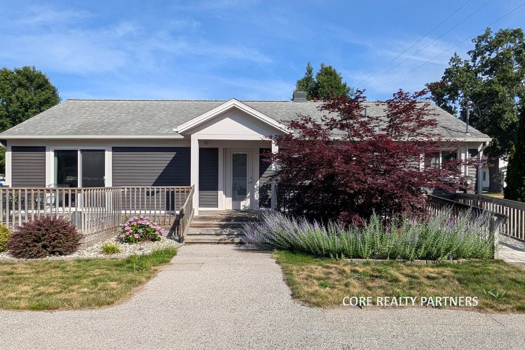 1921 Ruddiman Drive, North Muskegon city