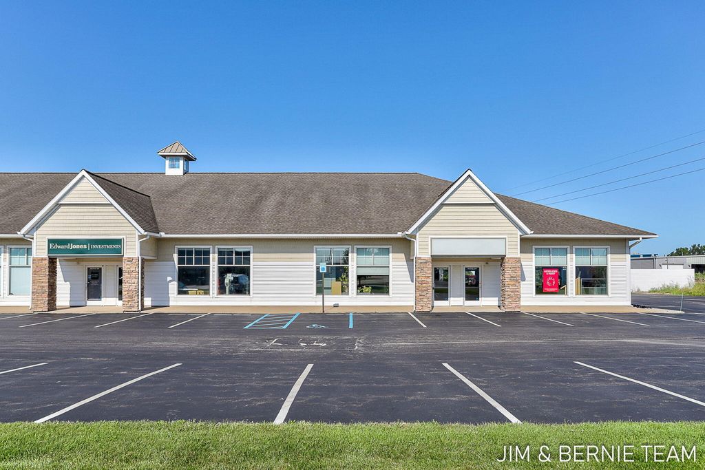 11595 E Lakewood Boulevard Unit: 7-12, Holland charter township