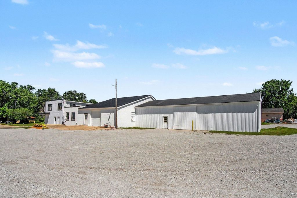 5484 S Warner Avenue Unit: C, Sheridan charter township
