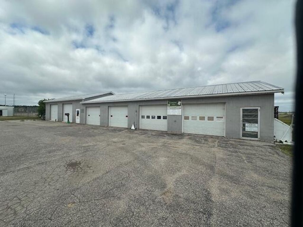 17461 Northland Drive, Big Rapids charter township