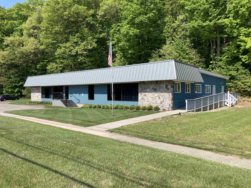 3639 Cass, Garfield charter township