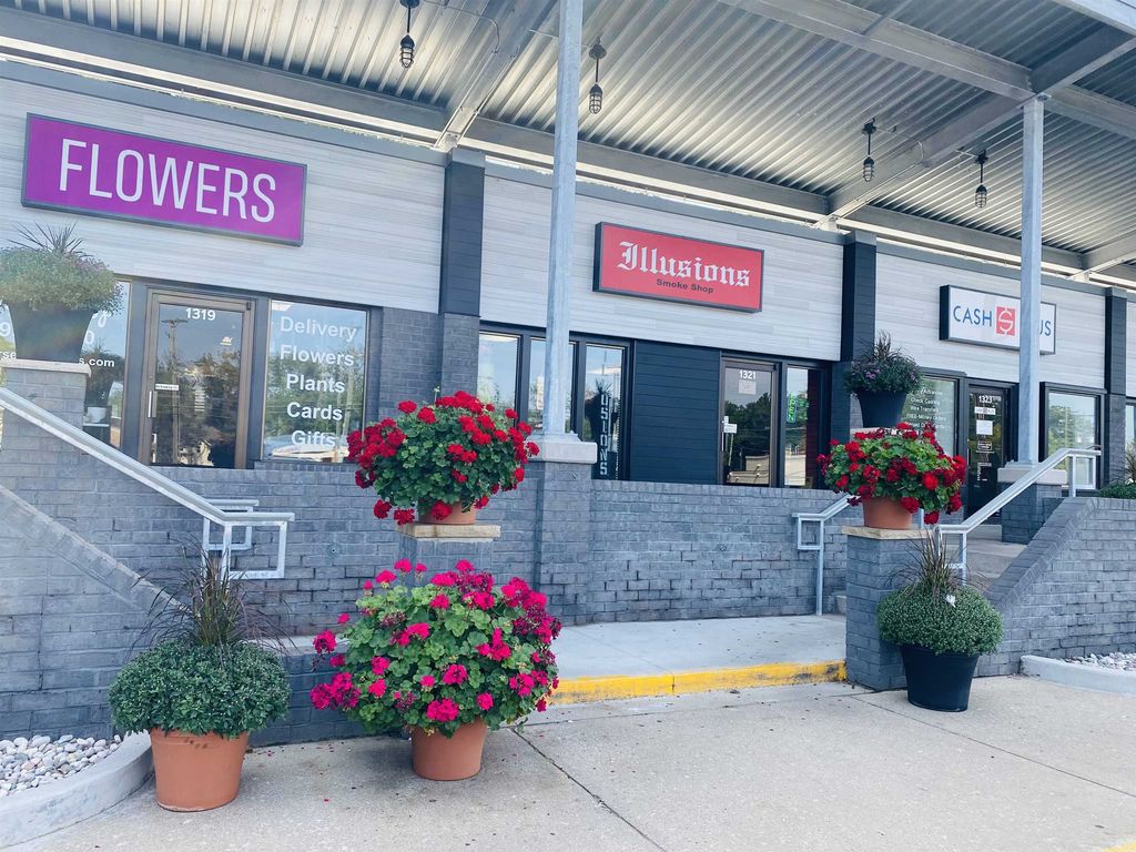 1317 W South Airport Rd, Garfield charter township