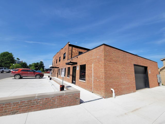 585 W Ann Arbor Trail, Plymouth city