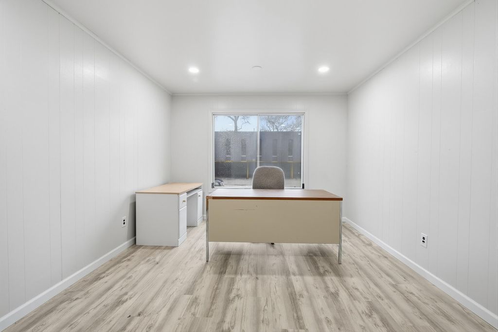 19100 W 10 Mile Road Unit: 100, Southfield city