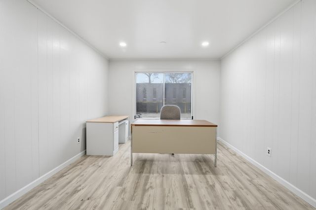 19100 W 10 Mile Road Unit: 100, Southfield