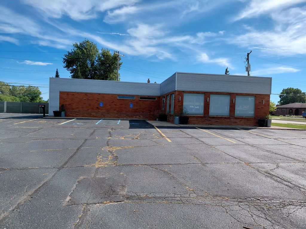15975 Eureka Road, Southgate city