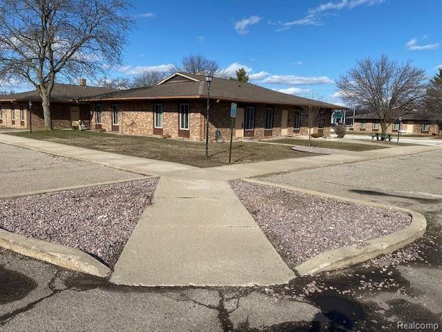 1134 S Linden Rd, Flint