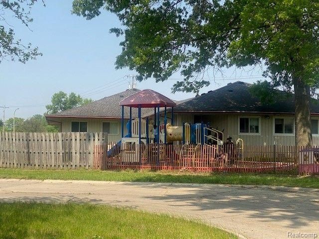 27975 Eureka Rd, Romulus