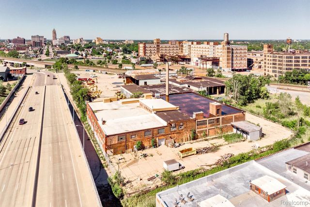 2600 E Grand Blvd, Detroit