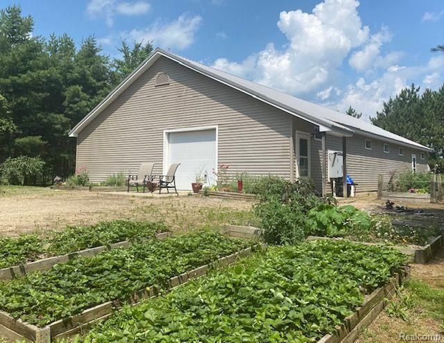 19567 L Dr N, Marshall