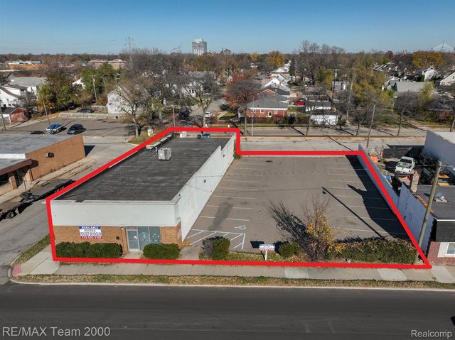 1088 Southfield Rd, Lincoln Park