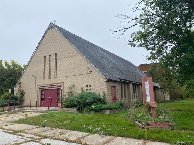 1421 Veterans Memorial Pkwy, Saginaw