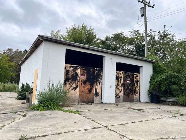 12098 Flanders St, Detroit