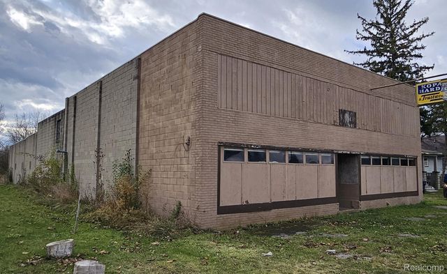 3310 Wadsworth Rd, Saginaw