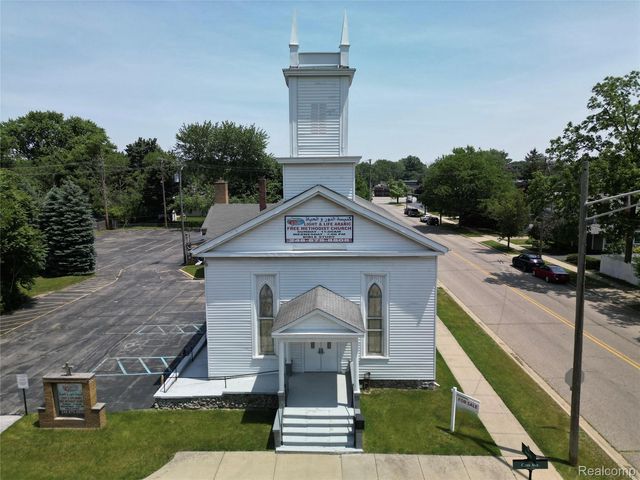 45504 Cass Ave, Utica