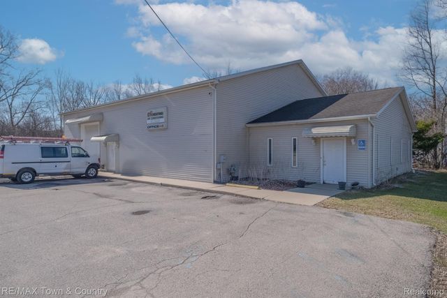 2170 Lavelle Rd, Flint
