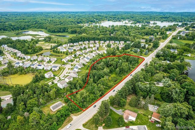 2436 Ortonville Rd, Ortonville