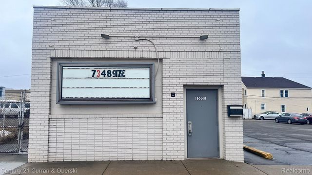 10531 Wren St, Dearborn