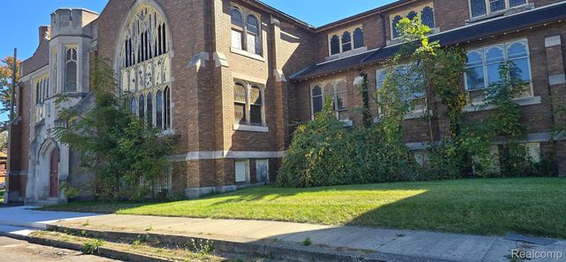 740 E Grand Blvd, Detroit