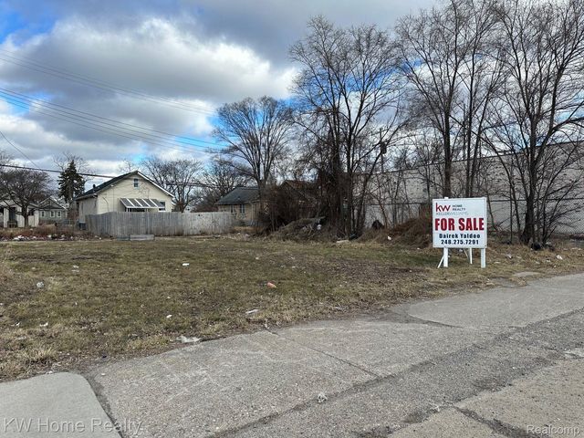 15738 Livernois Ave, Detroit
