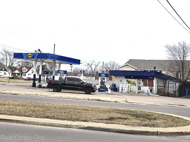 14127 Linwood St, Detroit
