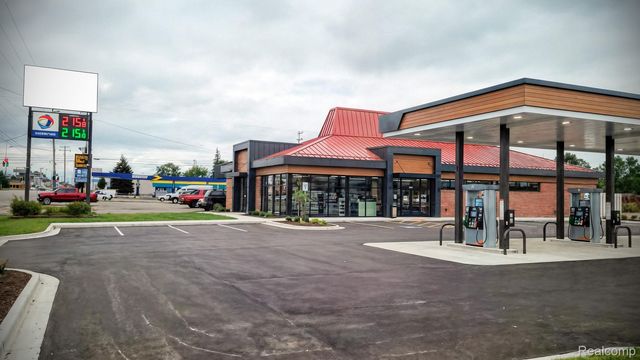 3756 S Dort, Flint