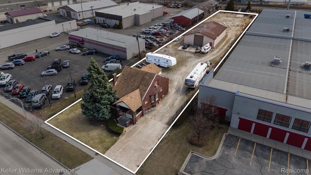 34233 Michigan Ave, Wayne