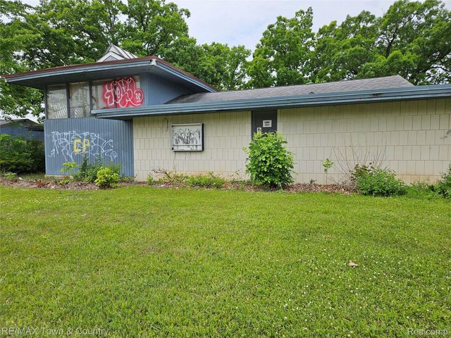 4233 Clio Road, Flint