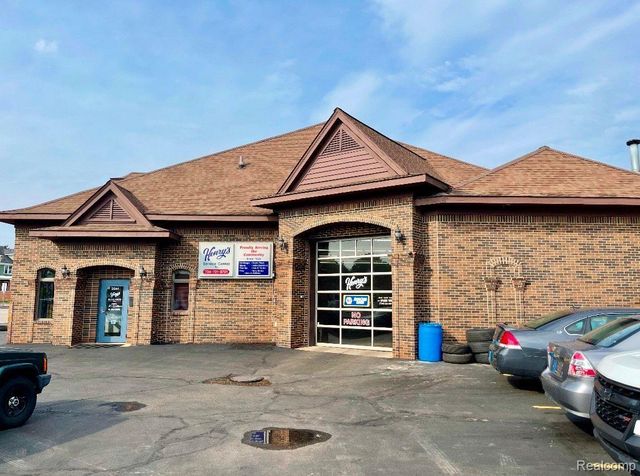 3041 S Wayne Road, Wayne